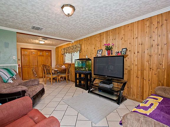2nd image of 116 Saint Anne Dr