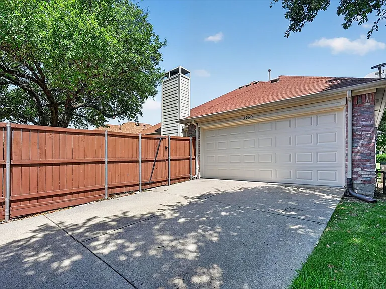 3960 Bexhill Dr — Photo 25