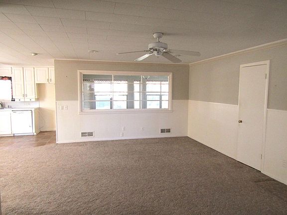 4th image of 121 Linda Ln