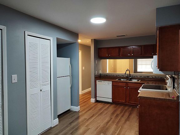 4th image of 1333 Sophie Blvd
