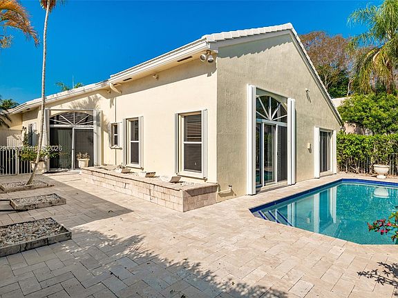 3rd image of 15251 Wilshire Way