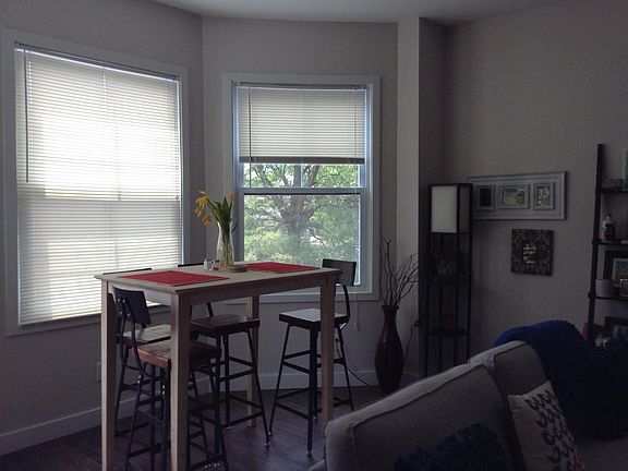 4th image of 208 Waterman St APT 1