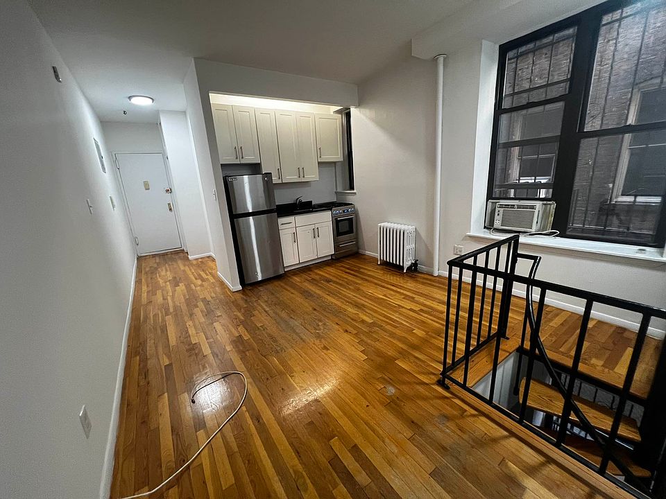 1st image of 217 E 33rd St APT 1RW
