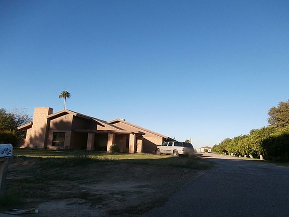 3rd image of 404 N 161st Ave