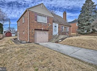 460 Rosewood Ln, Harrisburg, PA 17111