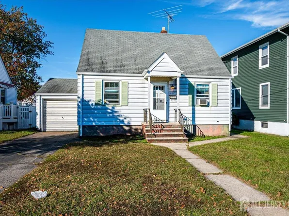 194 Grove Ave, Woodbridge, NJ 07095