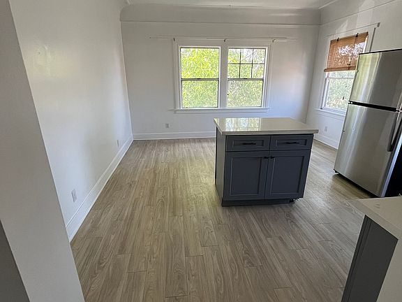 4th image of 3921 Marathon St APT 5