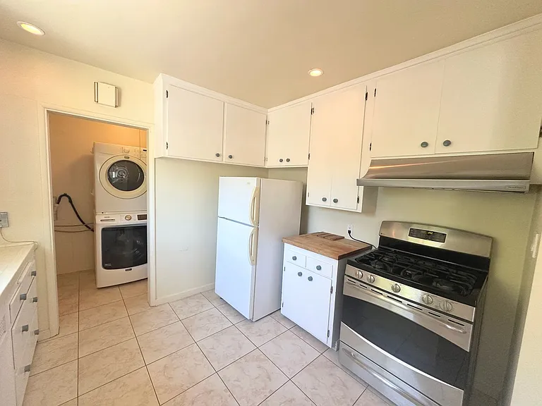 3977 Coolidge Ave — Photo 17