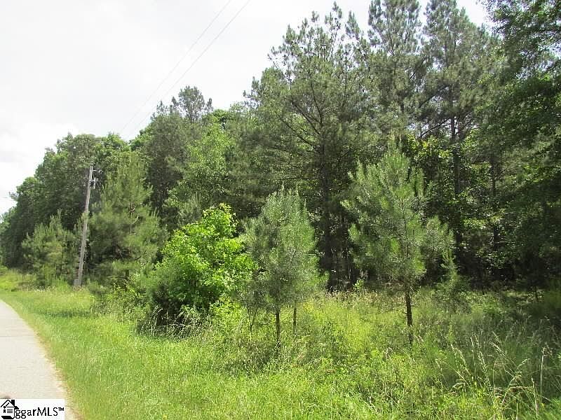 2nd image of 589 Henderson Church Rd