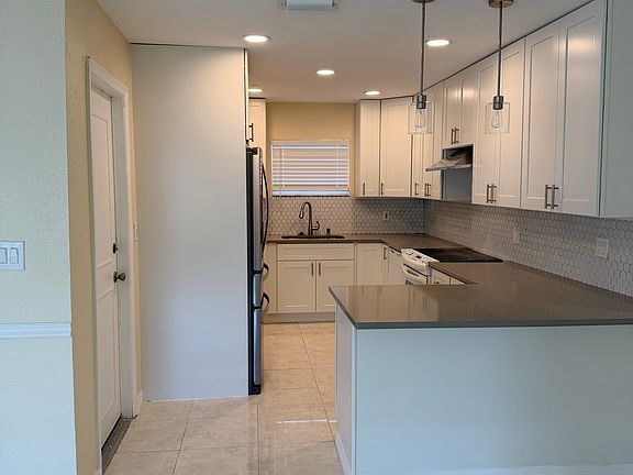 5th image of 4518 24th Ave S