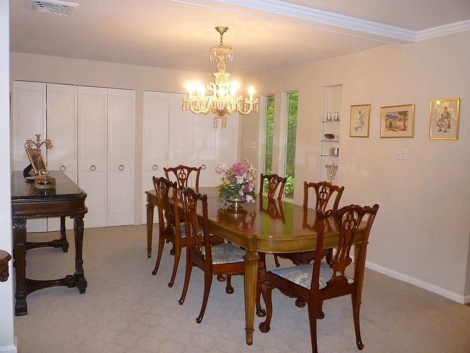 2nd image of 45 Gristmill Ln