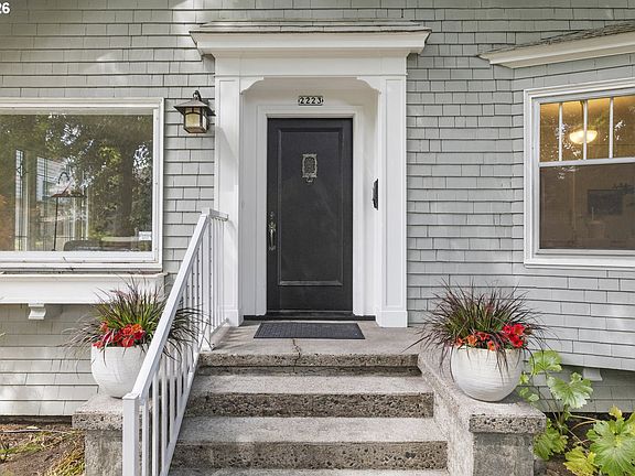 3rd image of 2223 NE 16th Ave