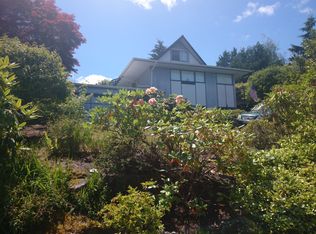 2833 NW Golden Dr, Seattle, WA 98117