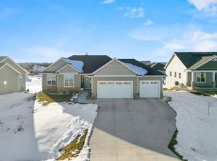 6673 Royal View Dr, Deforest, WI 53532