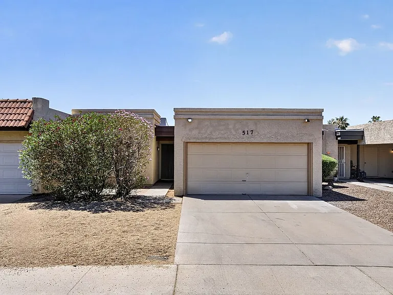 517 W Duke Dr — Photo 42