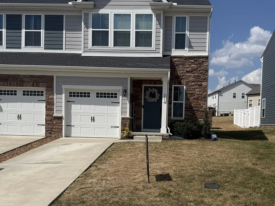 211 Pryor Dr