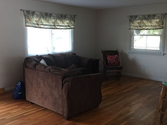 5th image of 701 Wilshire Dr