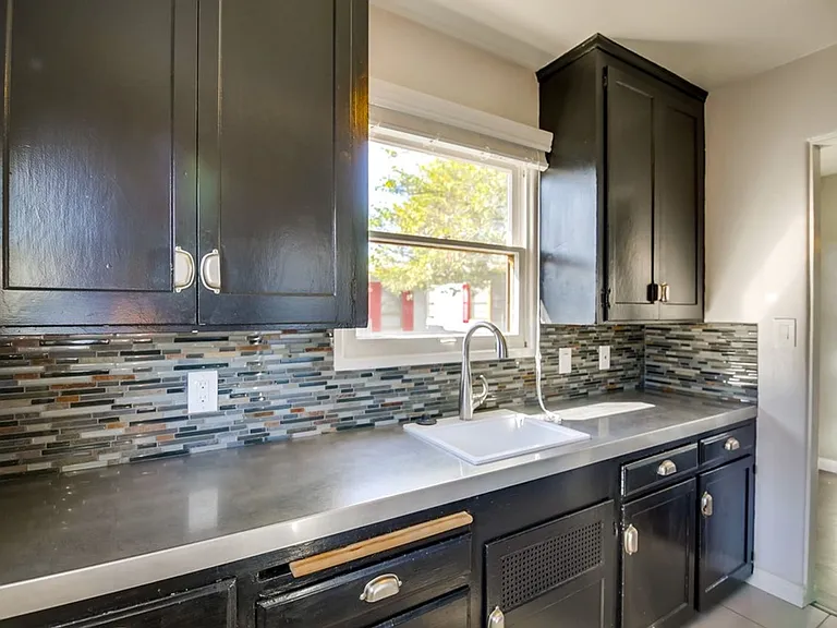 30th Street Cottages | 1 Bedroom Apartments in Golden Hill — Photo 29