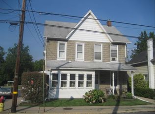 5253 2nd St, Whitehall, PA 18052