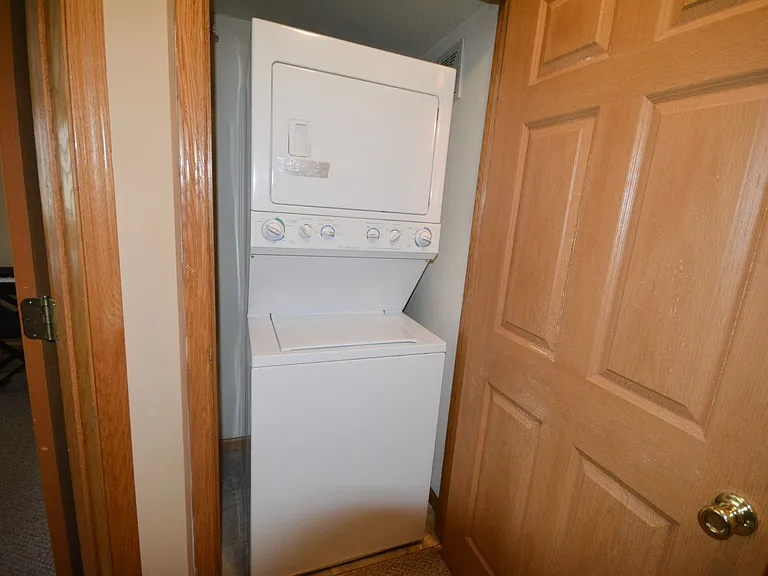 1872 Deerhaven Ln NE #5 — Photo 9