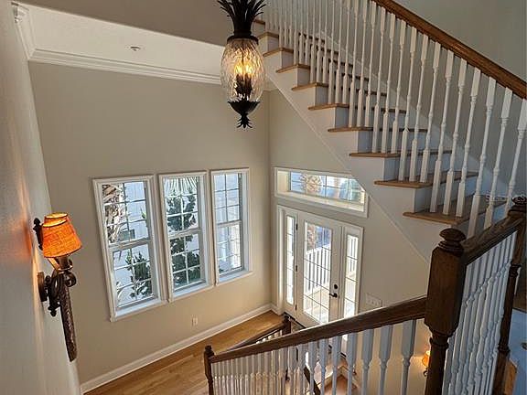 5th image of 323 Ocean Crest Dr