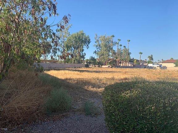 4th image of 15444 N 32nd Dr