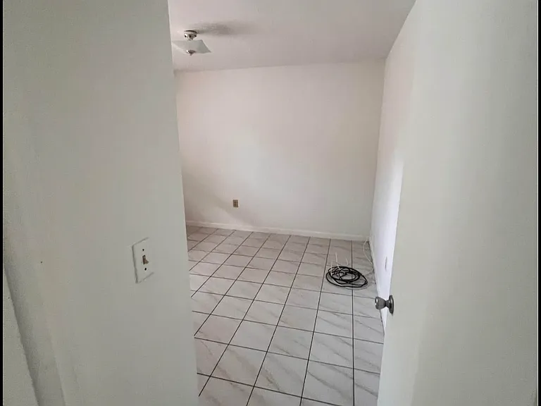 10770 SW 6th St — Photo 3