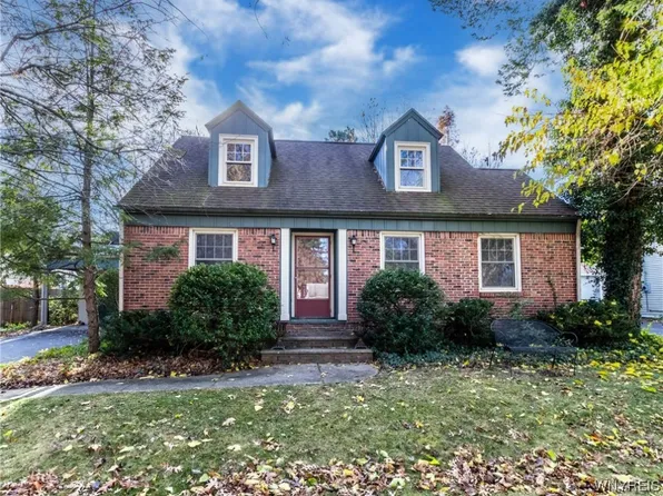 196 N Lincoln Ave, Orchard Park, NY 14127