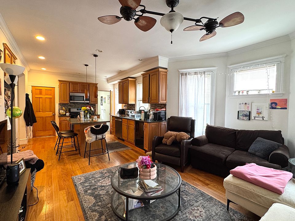 1st image of 11 Dawes St #2
