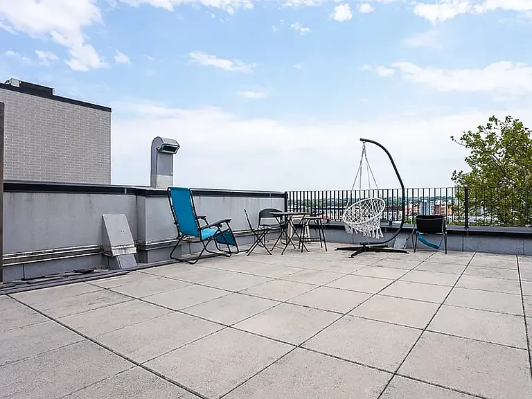 1499 Jefferson Ave #1F — Photo 14