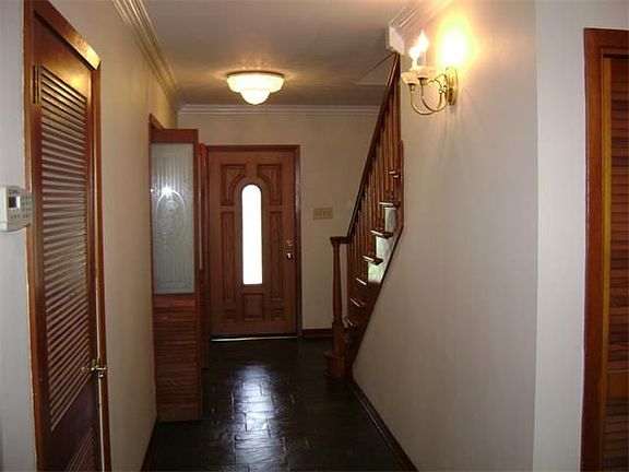 4th image of 500 Fairfield Ave