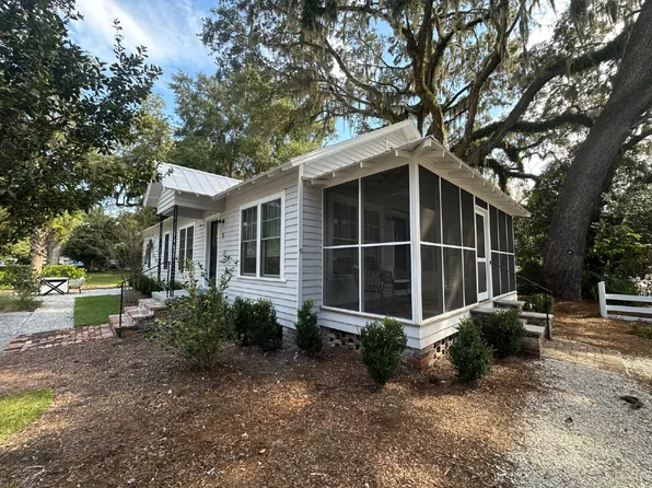209 Bluffton Rd, Bluffton, SC 29910