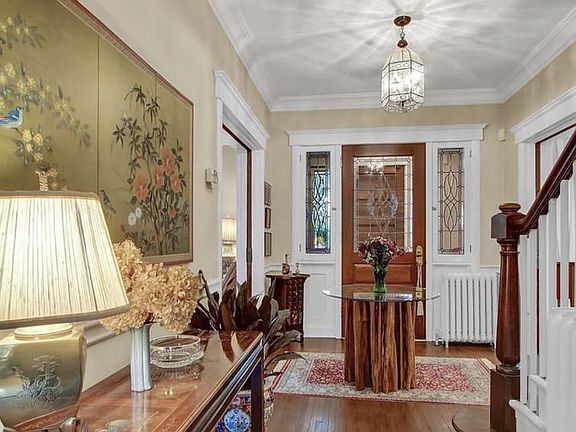 3rd image of 22 Wyomissing Blvd