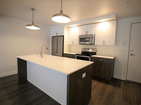 1825 N Prospect Ave Unit 203