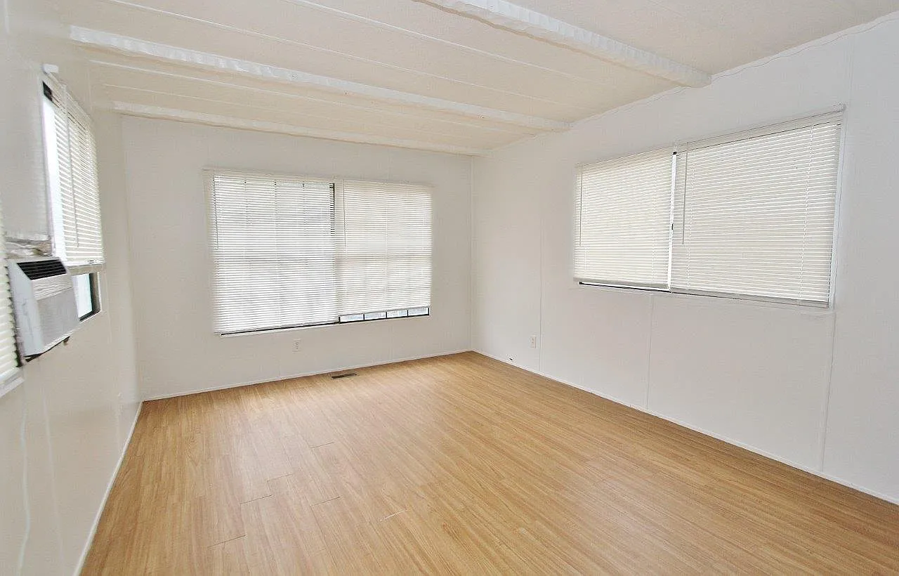 2 bed, 720 sqft, $1,350 — Photo 3