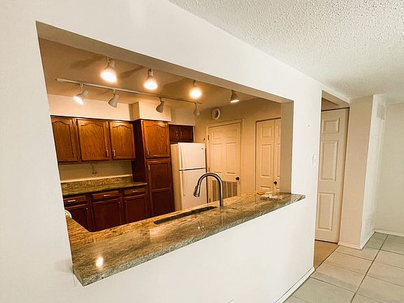 3rd image of 1033 Wilton Royal Dr Unit 111