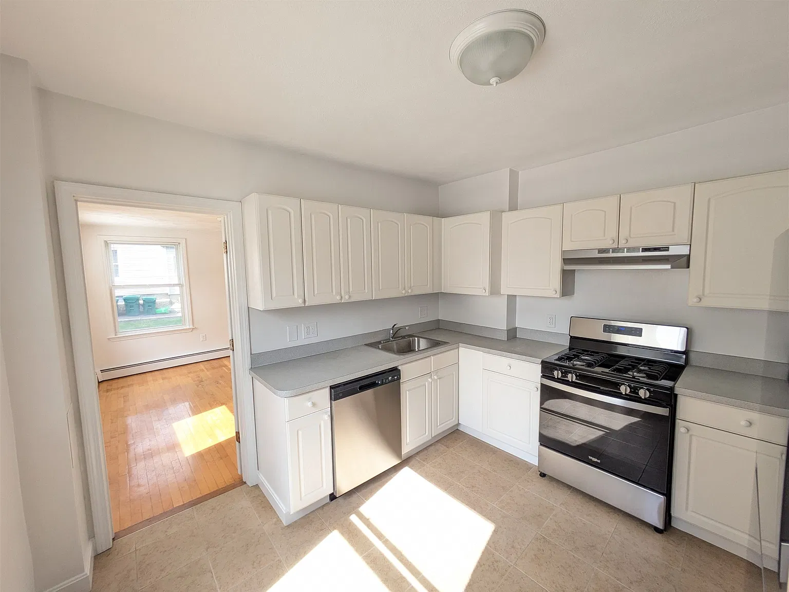 6 Pearl St — Photo 1
