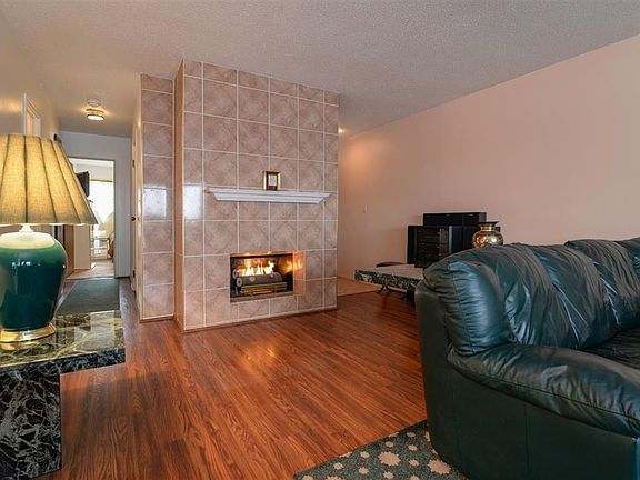 4th image of 859 Cliffs Dr APT 106-C