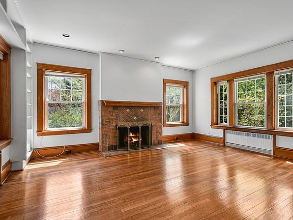 3rd image of 38 Mayhew Ave