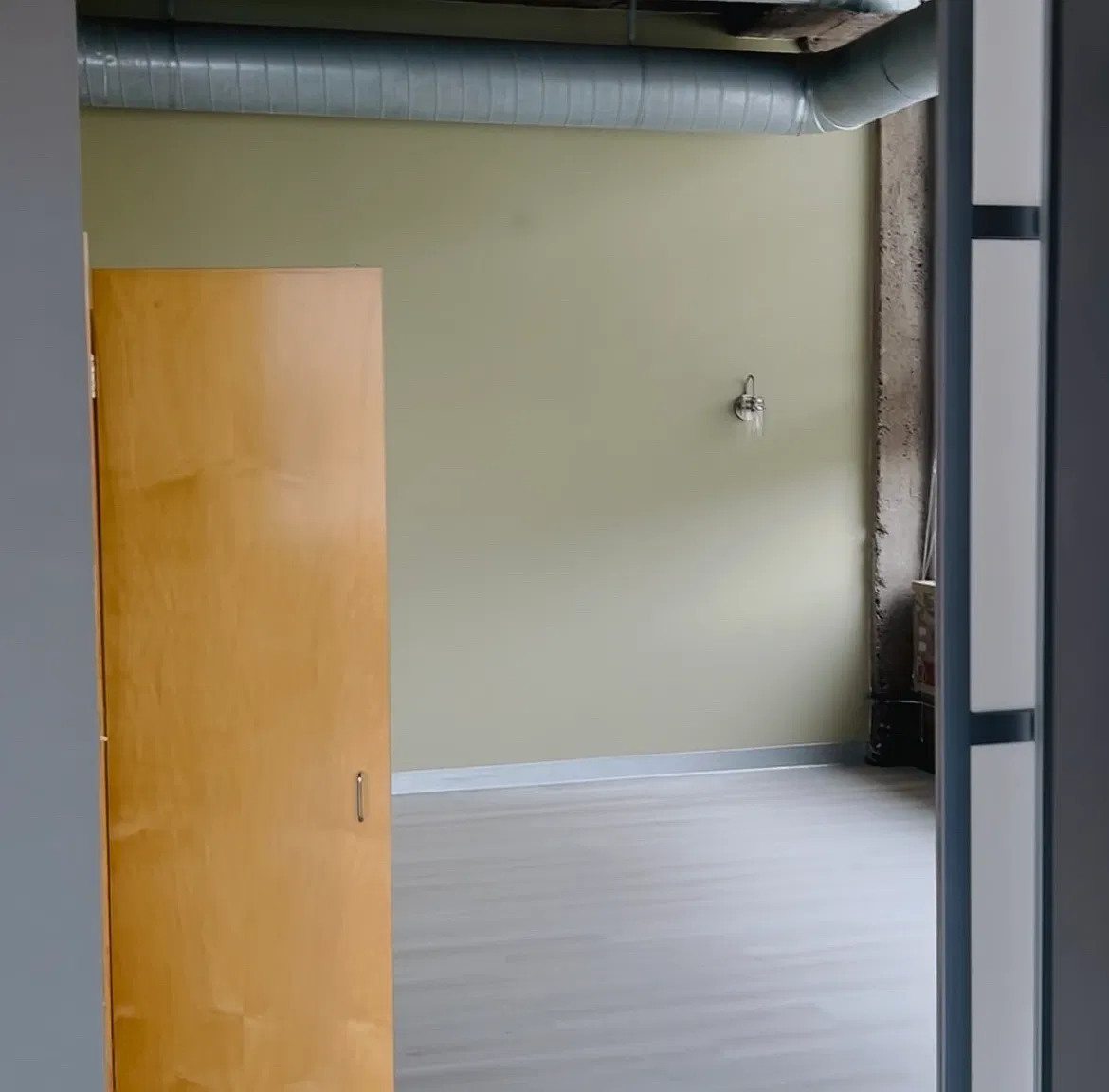 2 bed, 1100 sqft, $2,000 — Photo 3