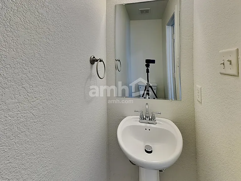 617 Bur Oak Dr — Photo 11