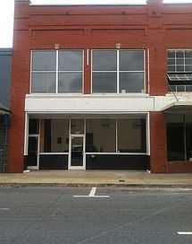 1st image of 107 N College Ave