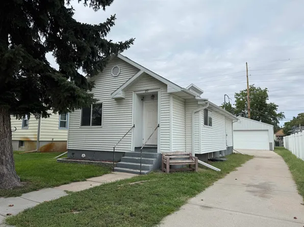 217 E 11TH, North Platte, NE 69101