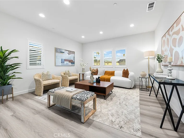 1359 Point Loma Pl — Photo 37