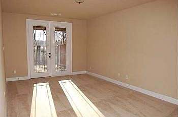 2nd image of 913 Brook Forest Dr