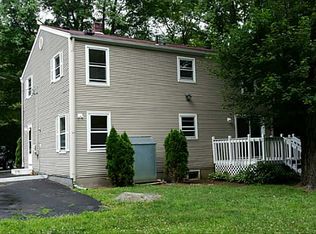 2274 Scituate Ave, Hope, RI 02831