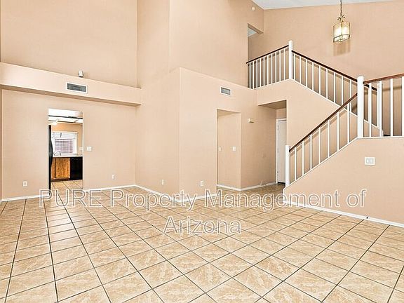 3rd image of 1151 N Cambridge St