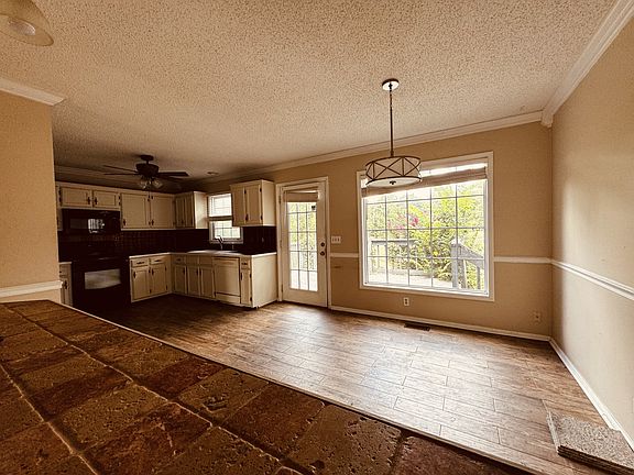 5th image of 10169 Roanoke Dr