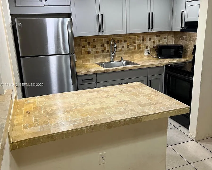 1515 NE 125th Ter #407