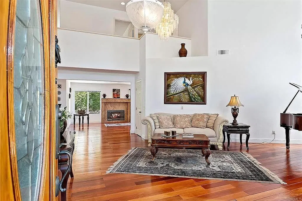 1942 Hemingway Ct — Photo 3